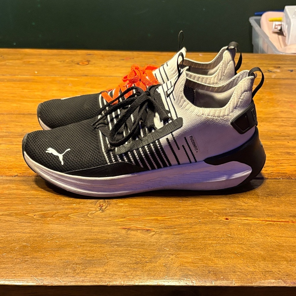 Puma Black and White Running Shoes - Size 11